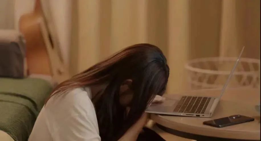 vivo爱酷玩游戏怎么样_不玩游戏可以买爱酷手机吗_爱酷游戏手机多少钱一个