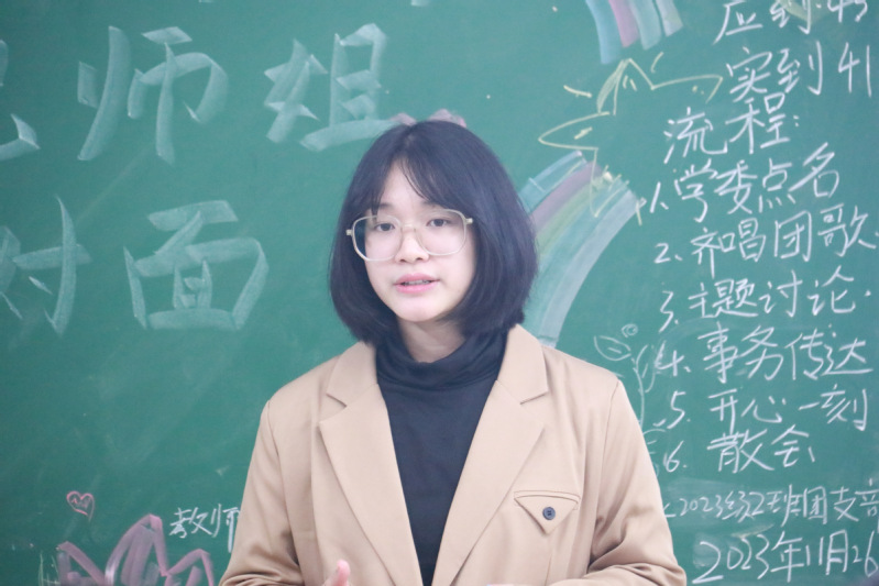 拉文克劳学院配色_拉文克劳学院的学生有谁_拉文克劳是什么学院