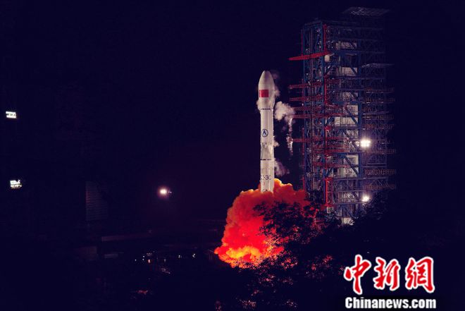 火箭发射器无限金币版下载_火箭发射游戏中文版_手机版火箭发射小游戏下载