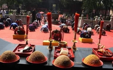 遥祭亲人的诗句_遥祭亲人祭文_遥祭